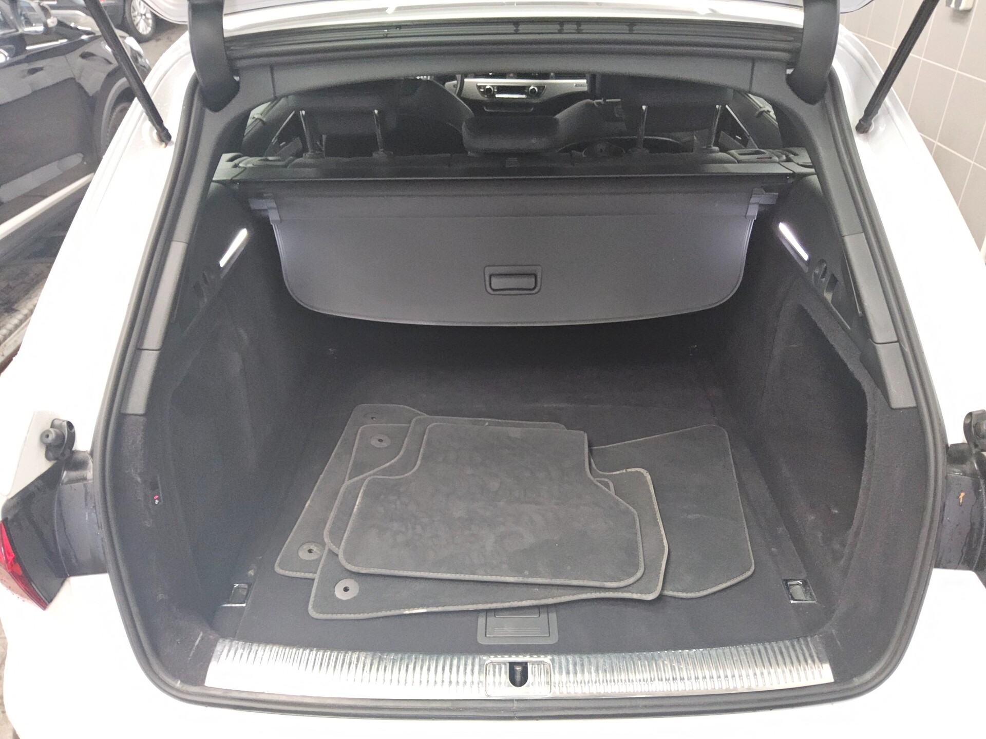 Audi A4 Allroad 40 TDI Qu. Navi+ vc LED AHK ACC RFK 12