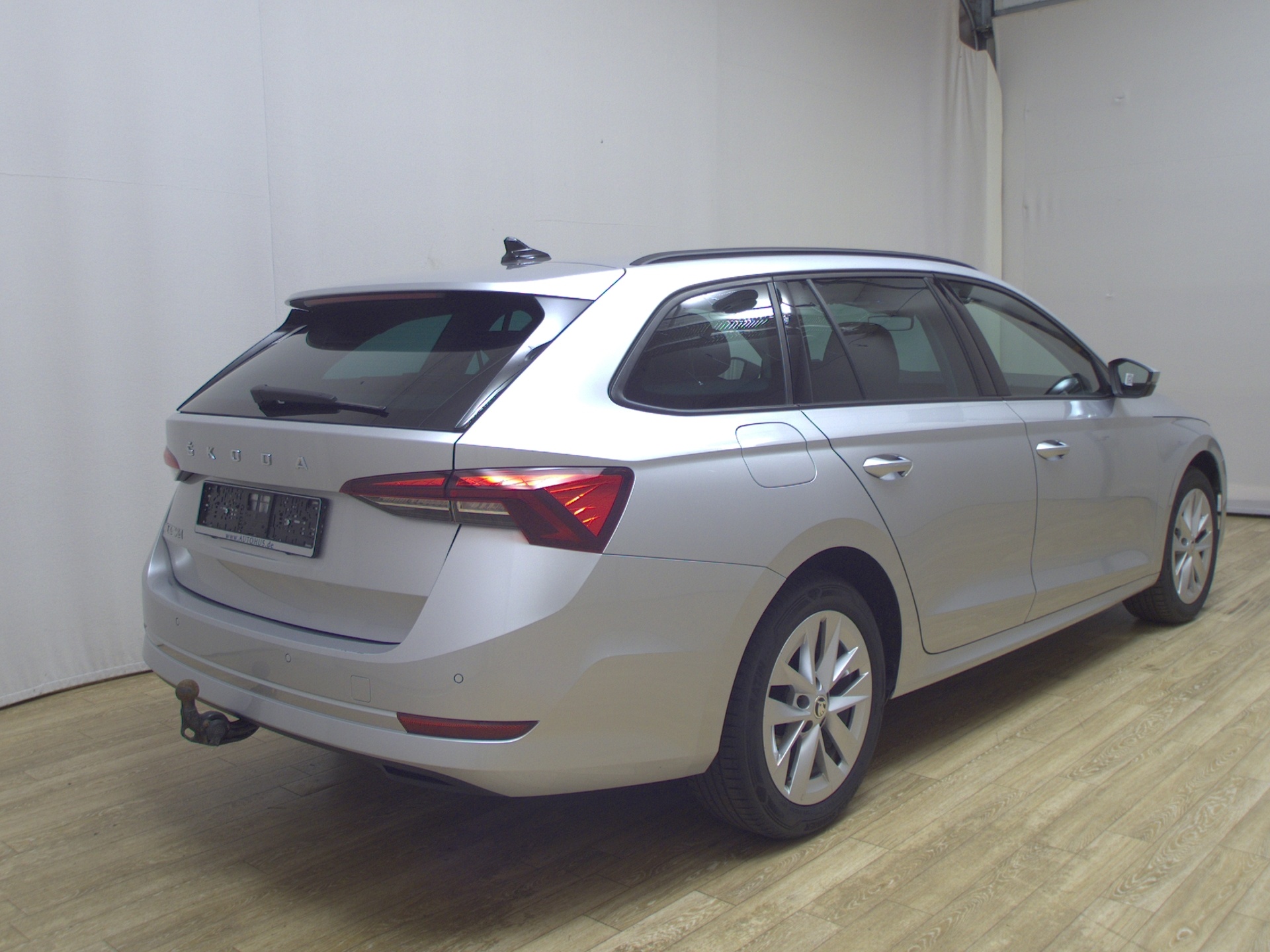 Skoda Octavia Kombi 2.0 TDI Ambition Navi LED AID Shz 4