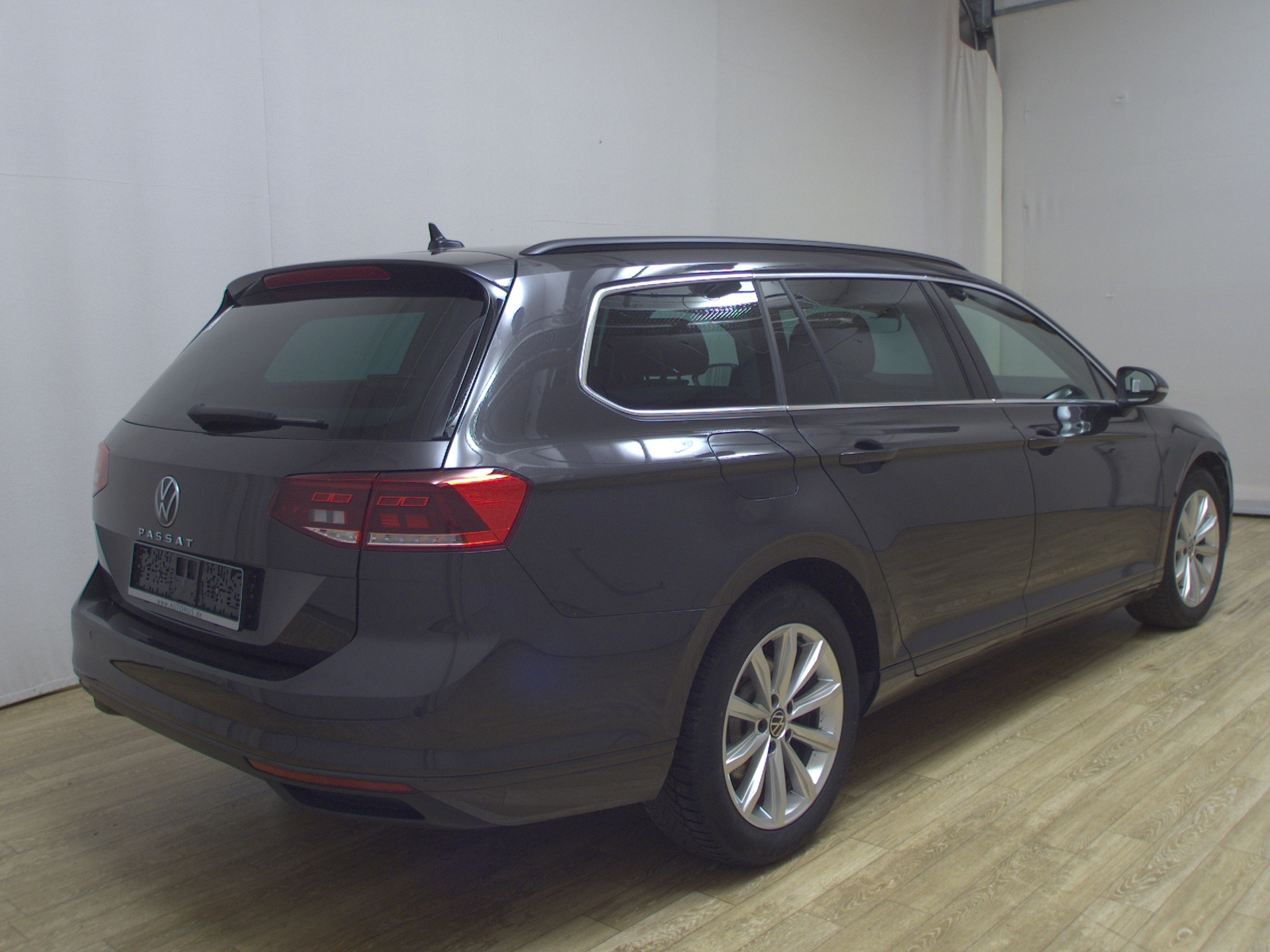 Volkswagen Passat Var. 2.0 TDI Business Navi LED RFK ACC 4