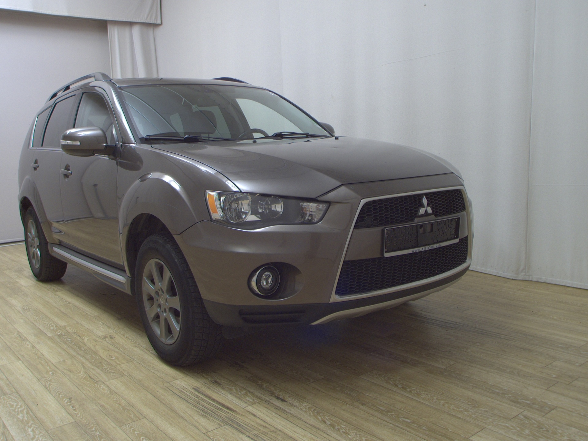 Mitsubishi Outlander 2.0 MIVEC T-Leder PDC 3