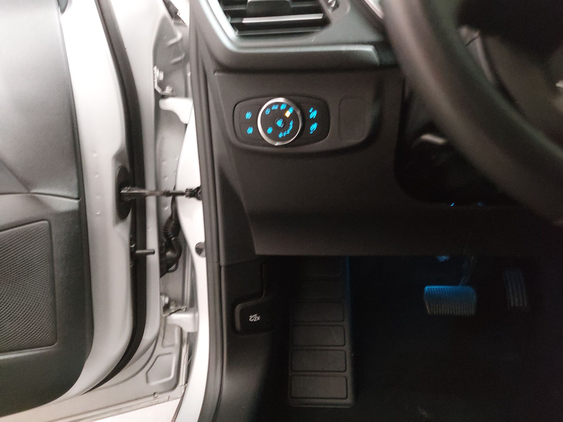 Ford Focus Turnier Titanium X NAVI LED SPORTSITZE SHZ PDC 13