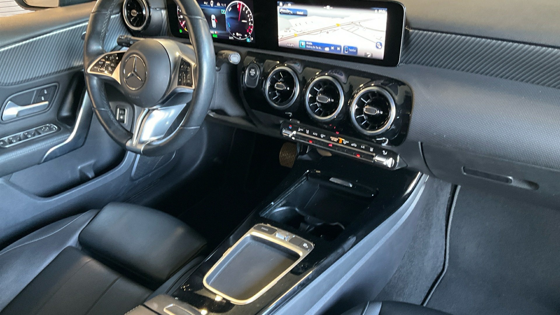 Mercedes-Benz A 250 e Progressive Leder Navi MB-LED Pano 6
