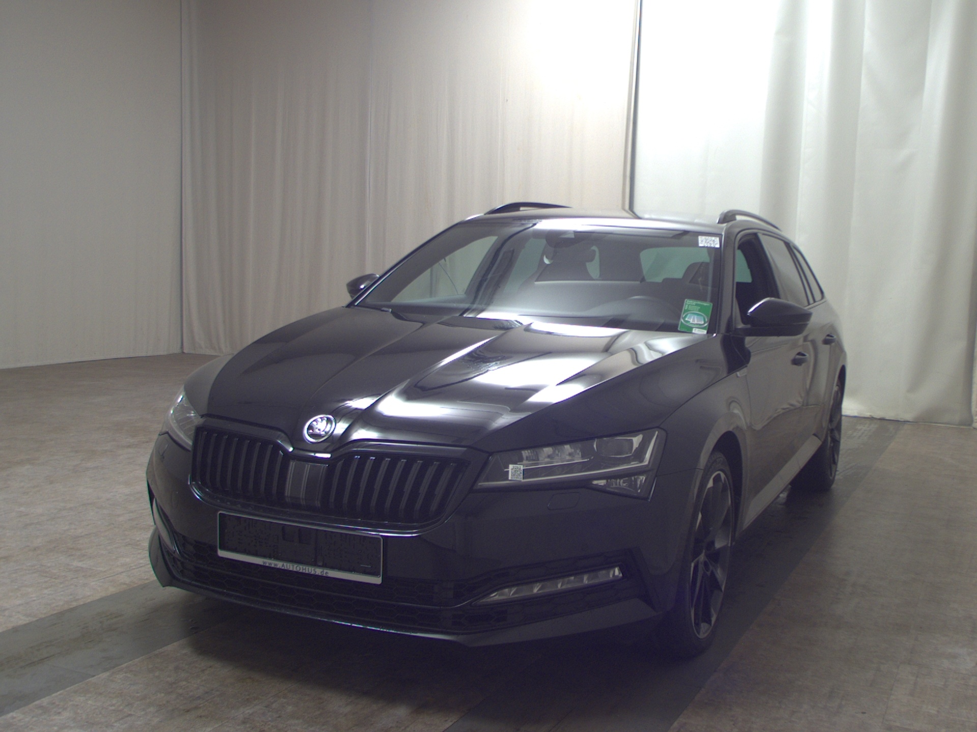 Skoda Superb Kombi 2.0 TSI SportLine Navi LED Virtual 2