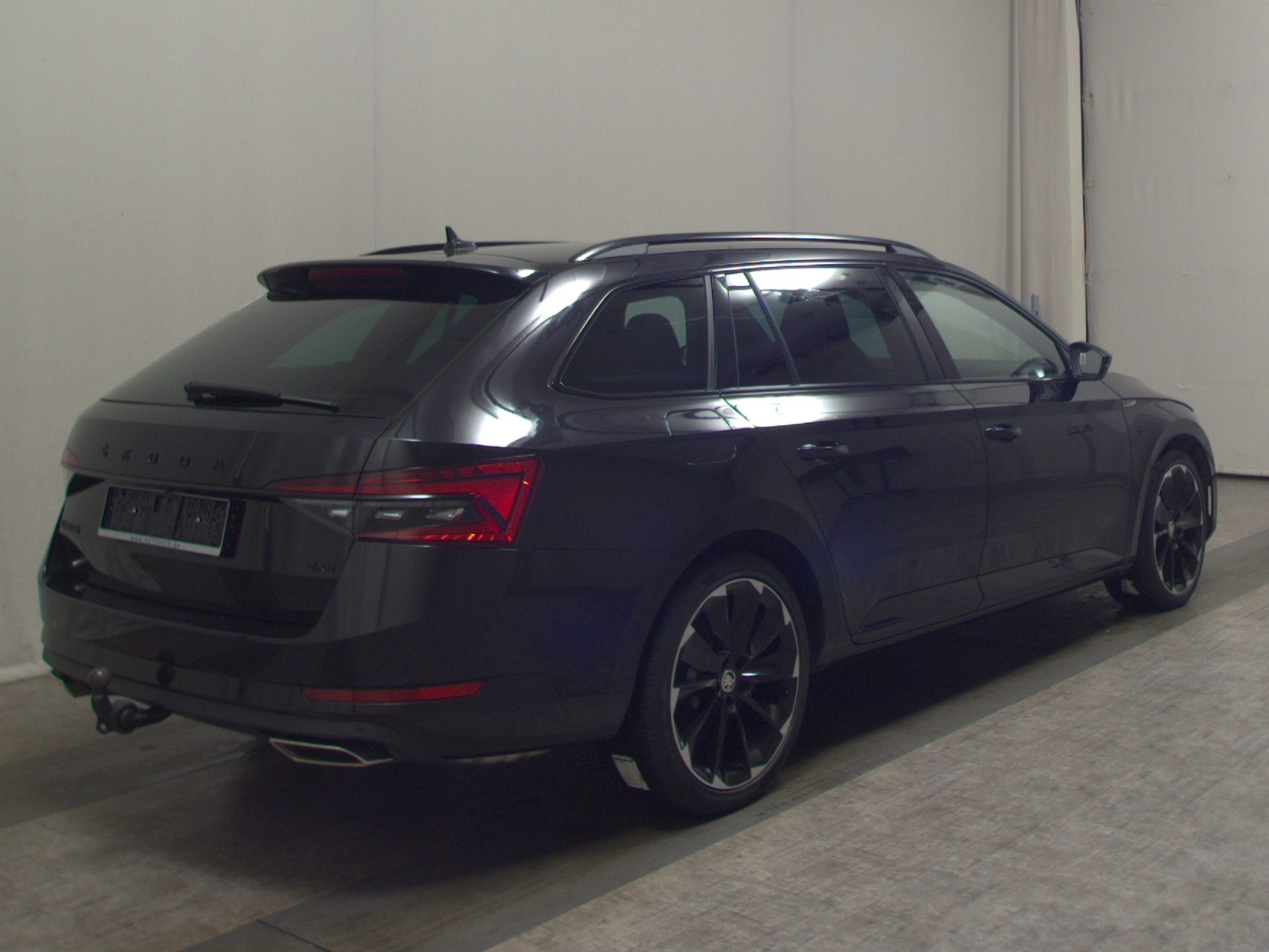 Skoda Superb Kombi 2.0 TSI SportLine Navi LED Virtual 4