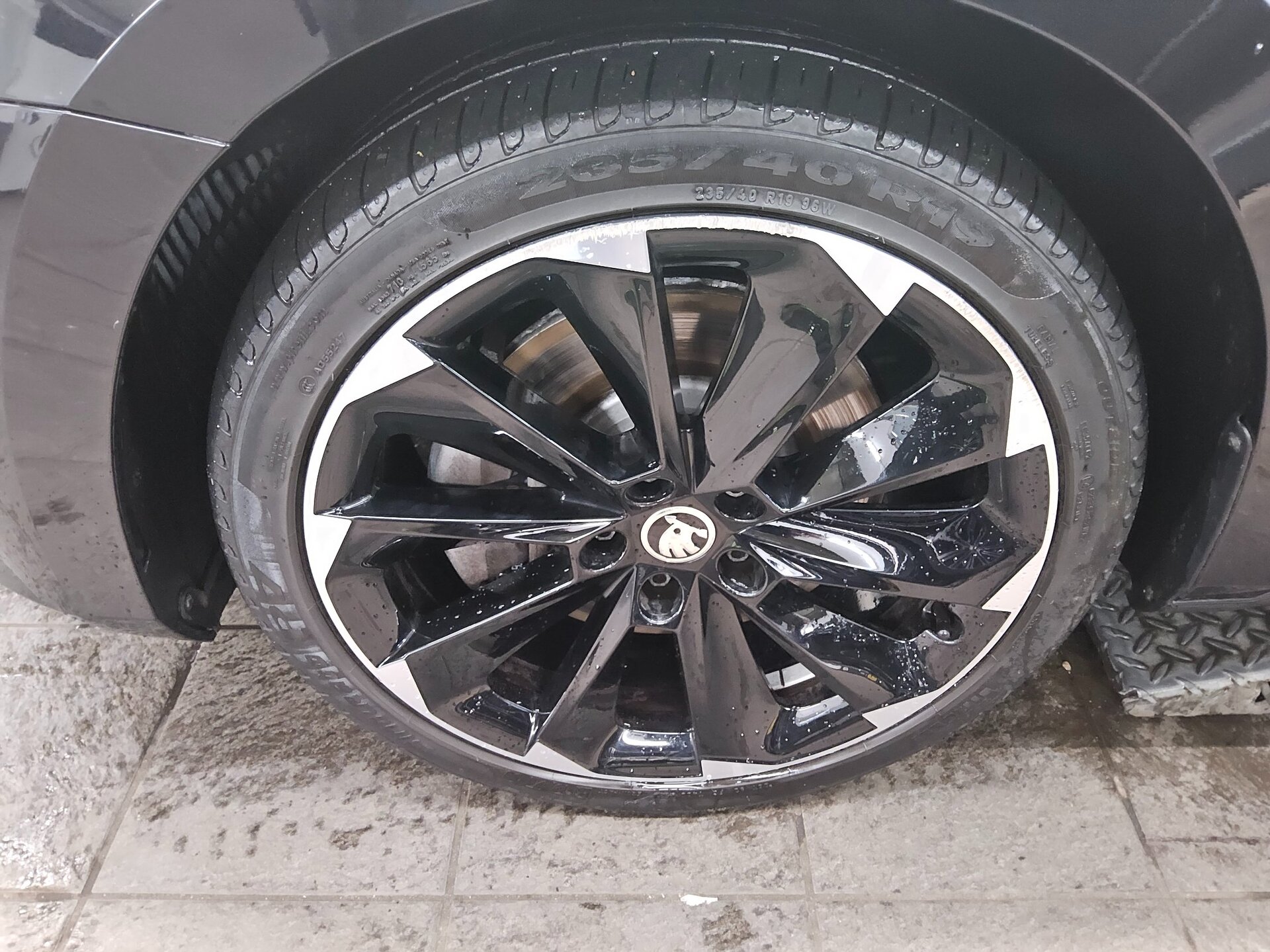 Skoda Superb Kombi 2.0 TSI SportLine Navi LED Virtual 11