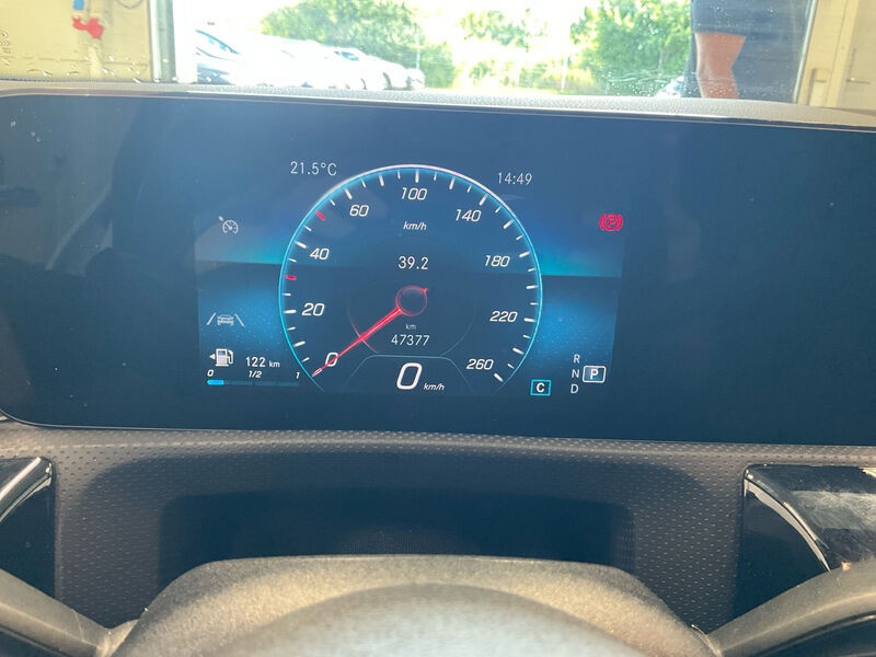 Mercedes-Benz CLA 200 d Progressive T-Leder Navi LED 9
