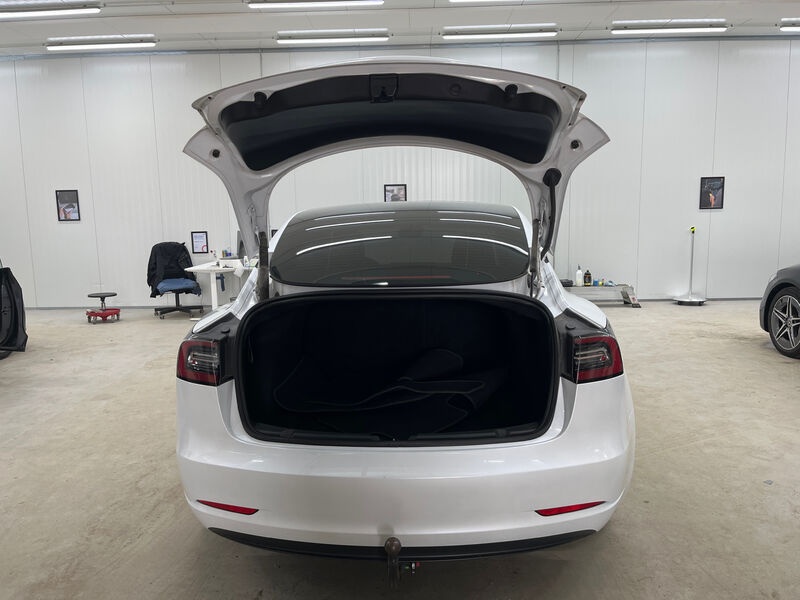 Tesla Model 3 Leder Navi LED Shz 11