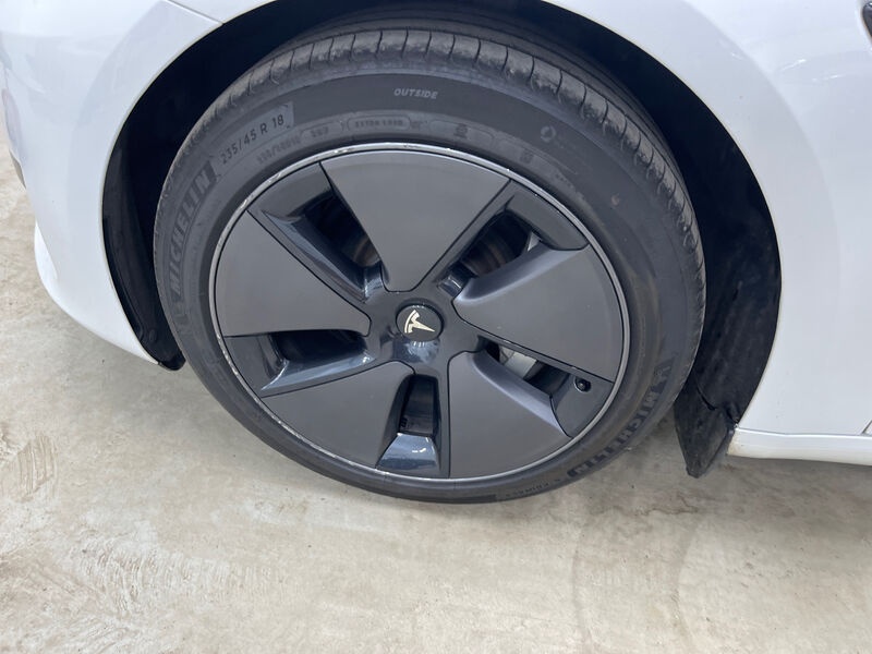Tesla Model 3 Leder Navi LED Shz 12