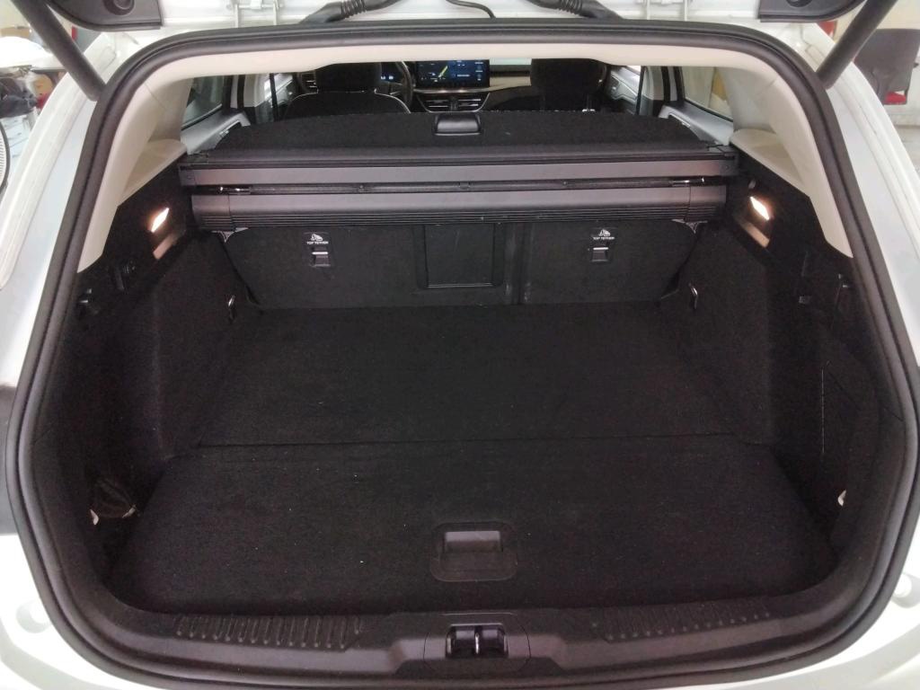 Ford Focus Turnier 1.5 EB Titanium X Navi LED RFK 8