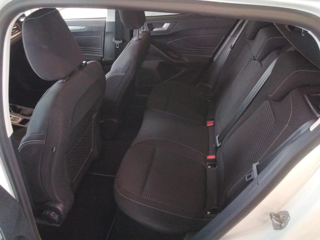 Ford Focus Turnier 1.5 EB Titanium X Navi LED RFK 7