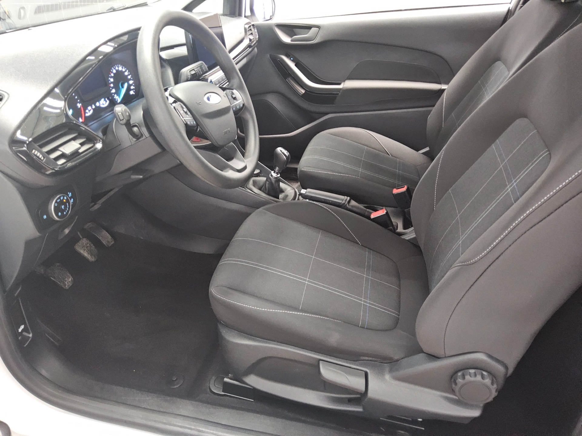 Ford Fiesta 1.5 TDCi Cool&Connect LED Klima Tempomat 8