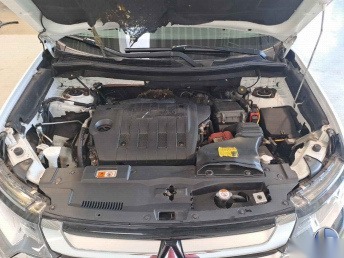 Mitsubishi Outlander 7-SITZER LEDER SHZ NAVI XENON 10