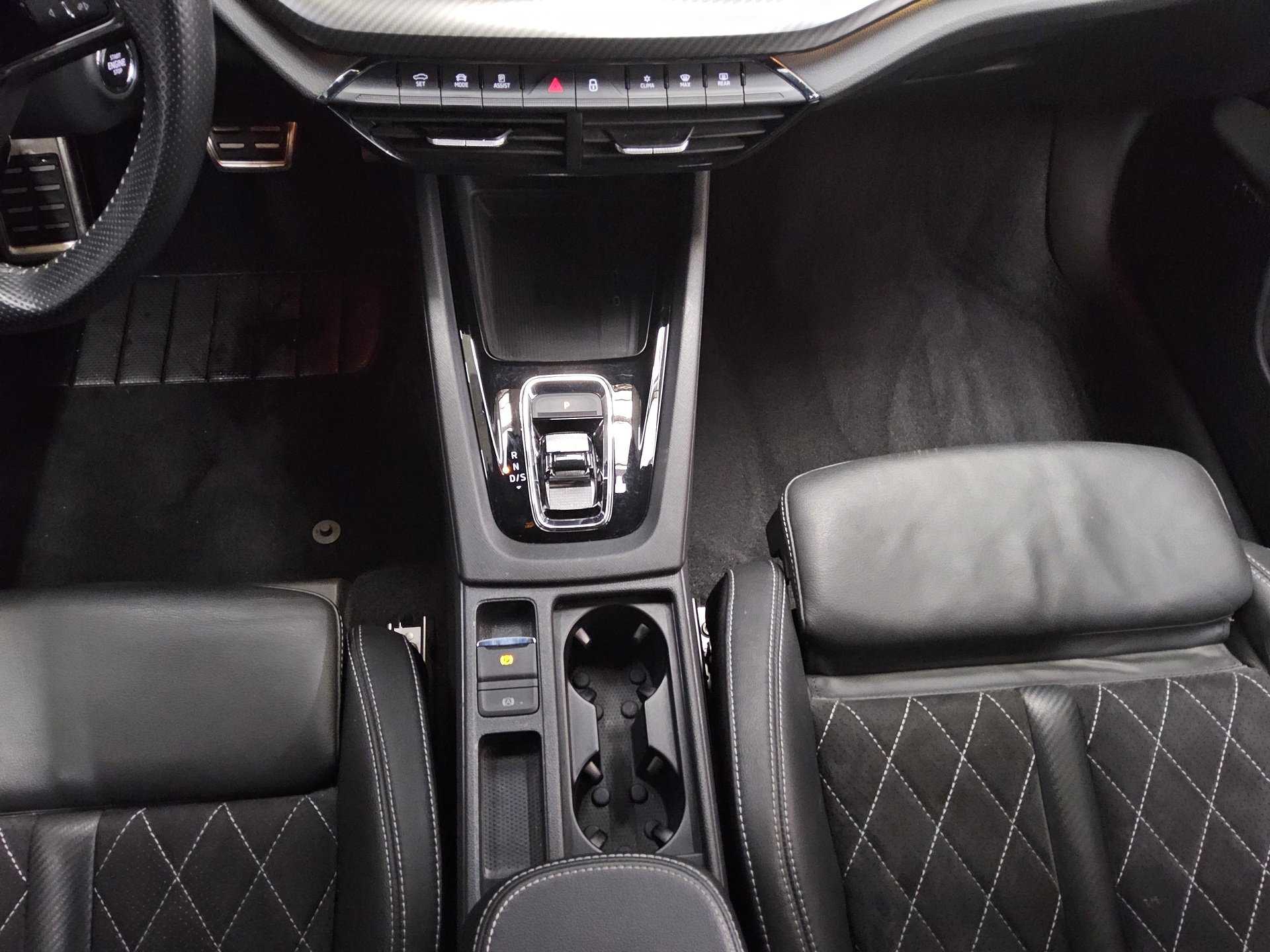 Skoda Octavia Kombi 1.4 TSI iV RS Navi LED HuD Canton 6