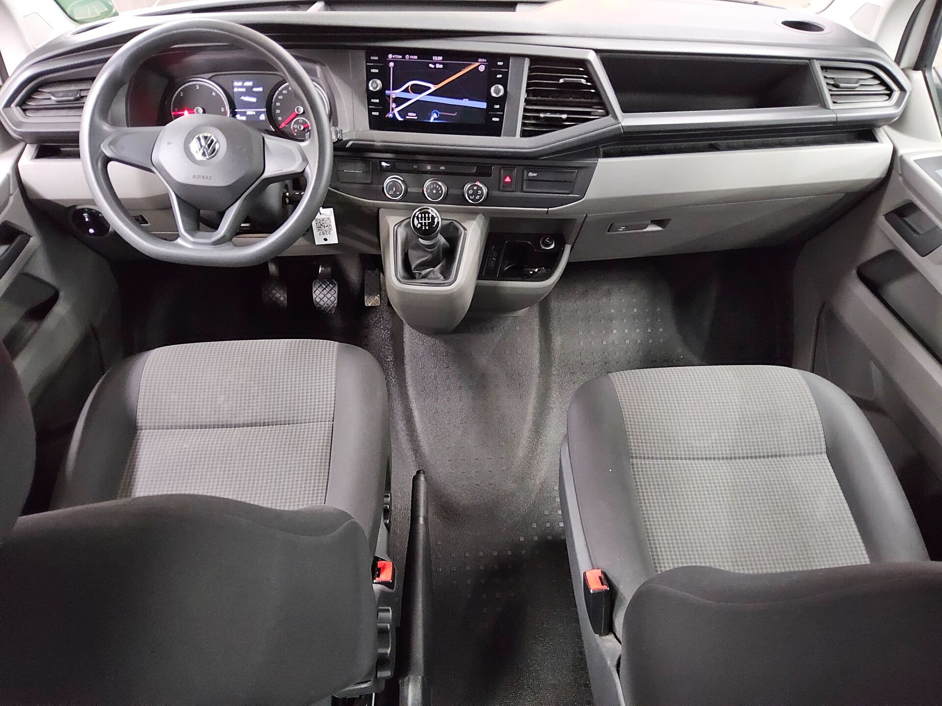 Volkswagen T6.1 Kombi 2.0 TDI 8-Sitze Navi AHK Tempomat 5