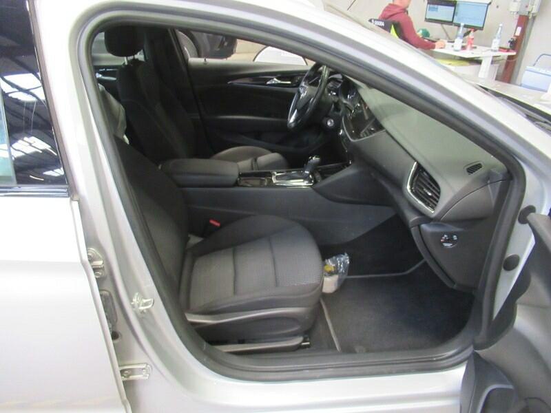 Opel Insignia 1.5 D Elegance T-Leder Navi LED 3