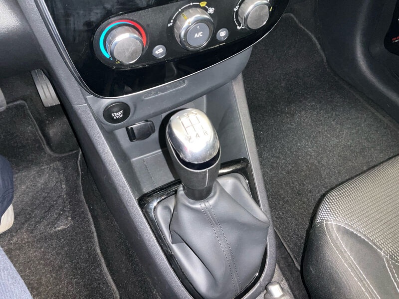 Renault Clio Grandtour 0.9 TCe RADIO TEMPO 9
