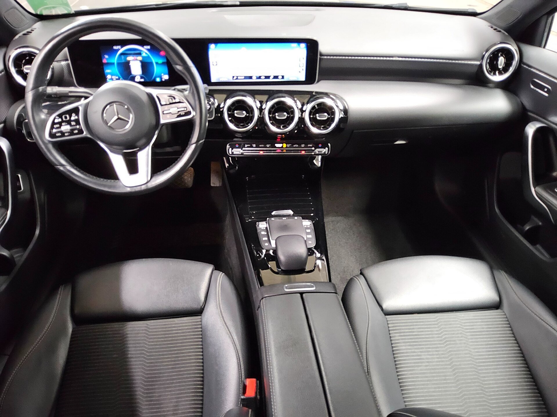 Mercedes-Benz A 220 d 5