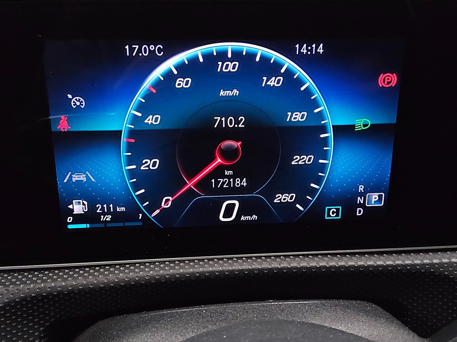 Mercedes-Benz A 220 d 8