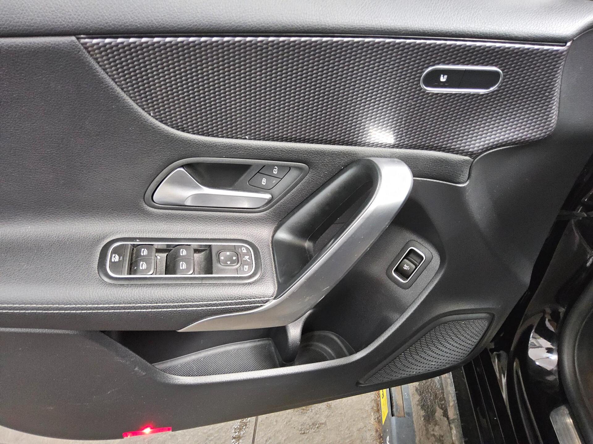 Mercedes-Benz A 220 d 10
