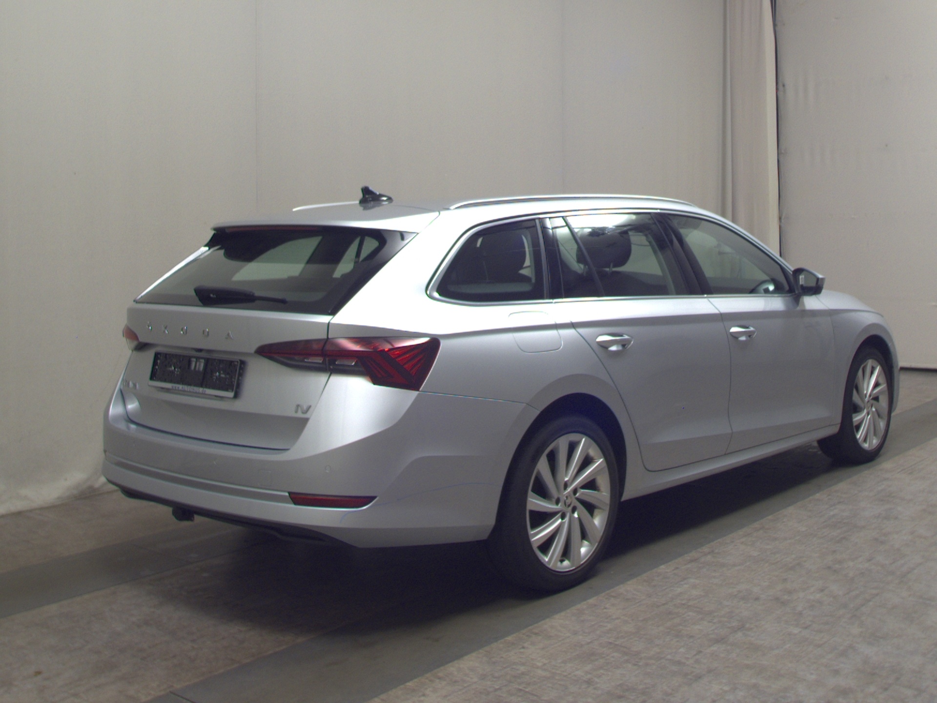 Skoda Octavia Kombi 1.4 TSI iV 4