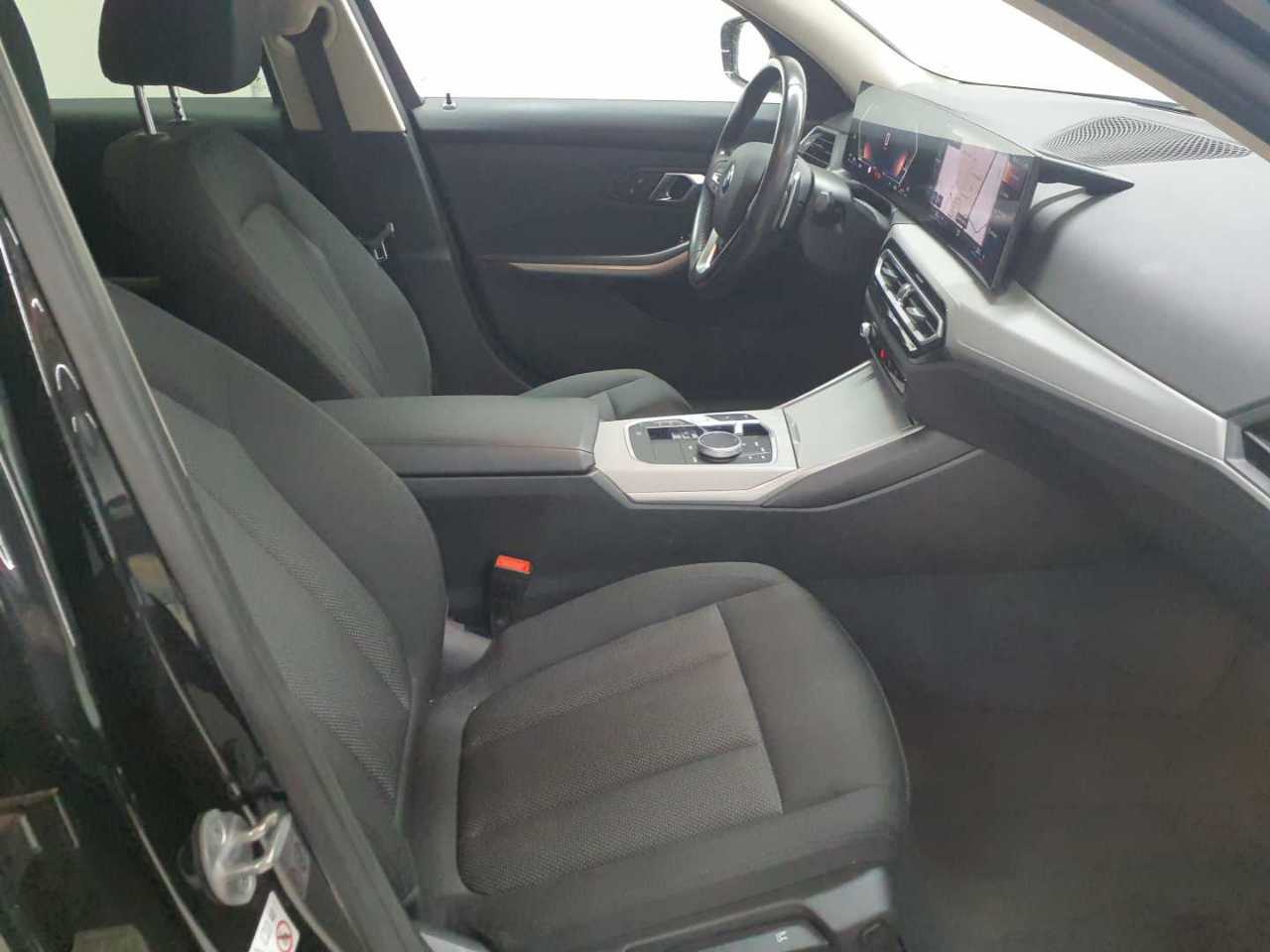 BMW 320dA xDr M-Sport NAVI LED SHZ PDC 10