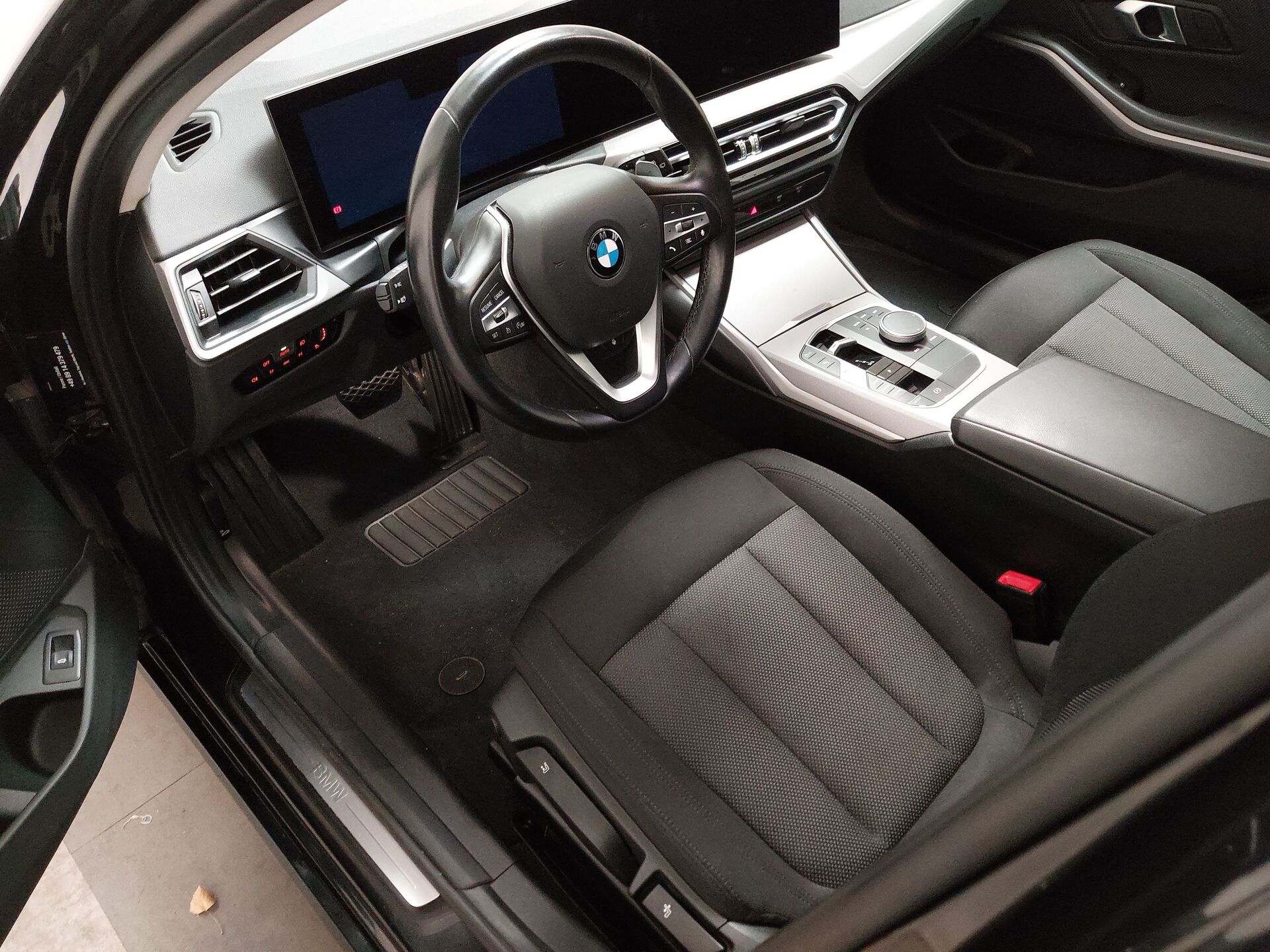 BMW 320d xDr M-Sport NAVI LED SHZ PDC 8