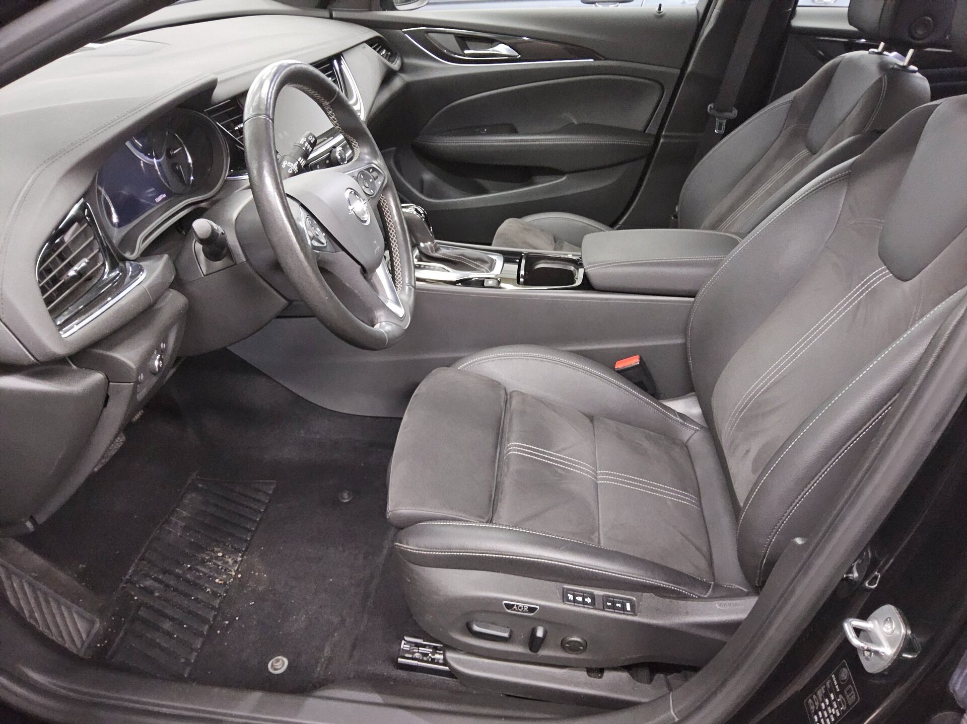 Opel Insignia ST 1.5 D Elegance Navi LED T-Leder 8