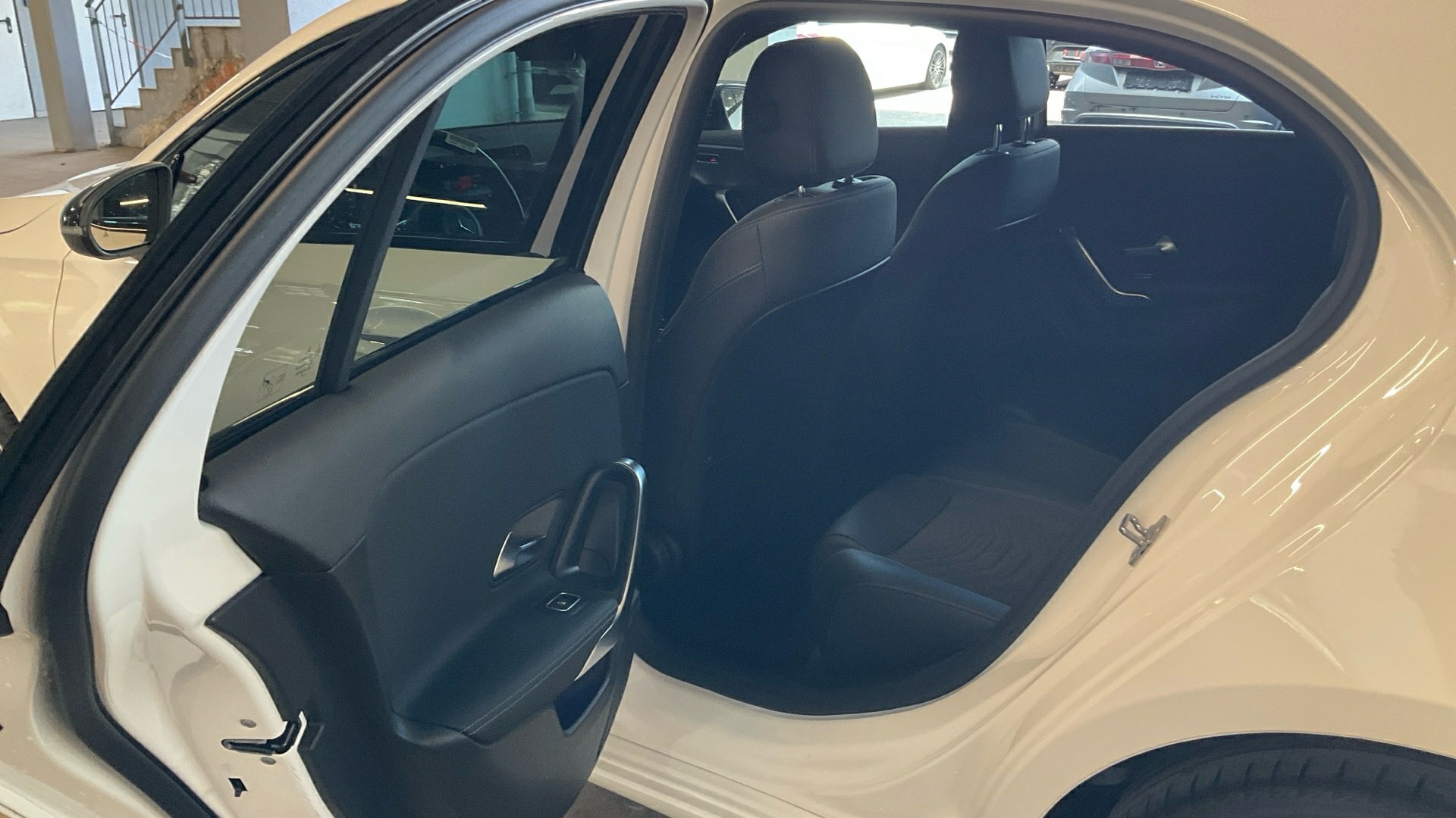 Mercedes-Benz A 250 e Progressive T-Leder Navi LED 9