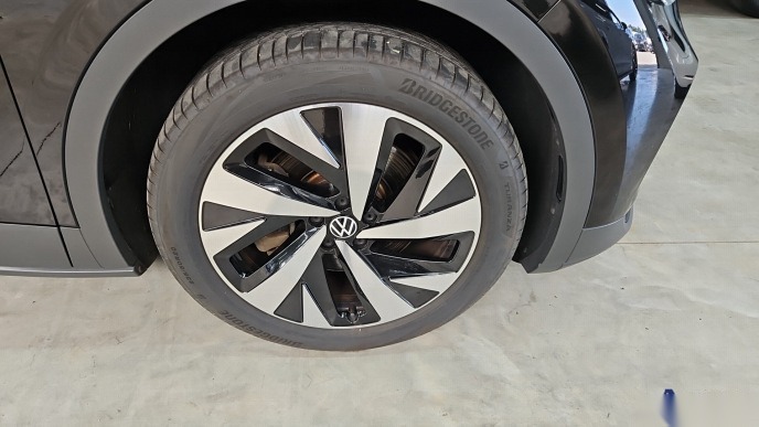 Volkswagen ID.4 NAVI KLIMAAUT LED SHZ PDC 12