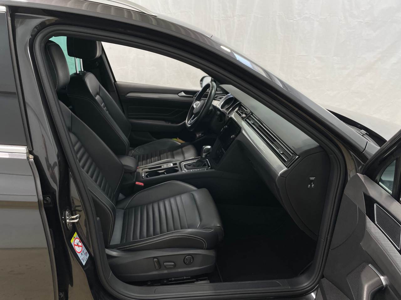 Volkswagen Passat Variant GTE 1.4 TSI LEDER NAVI KLIMAAUT LED SHZ 6