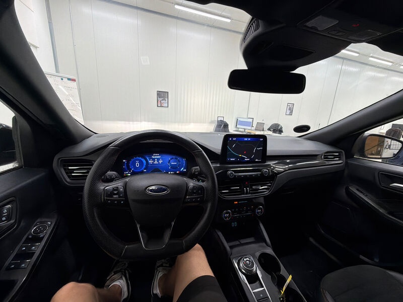 Ford Kuga 2.0 EB ST-Line X T-Leder Navi LED 5