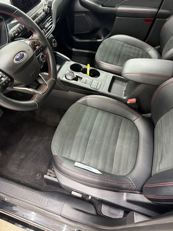 Ford Kuga 2.0 EB ST-Line X T-Leder Navi LED 6