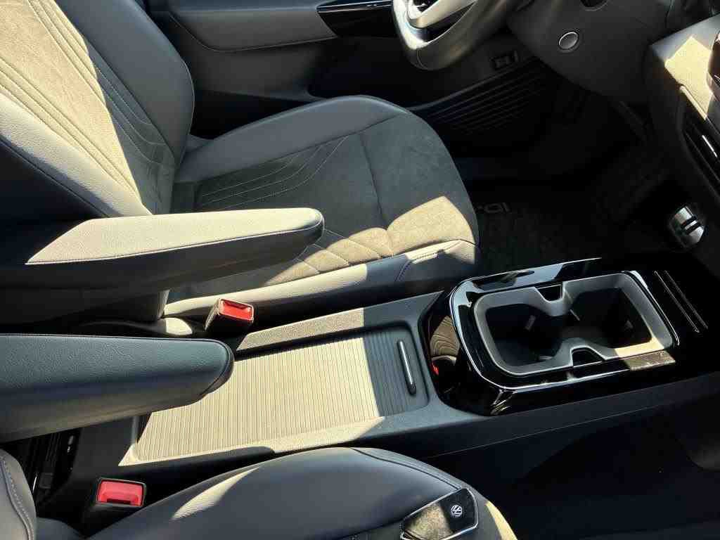 Volkswagen ID.4 Pro Performance NAVI SHZ RFK ACC 6