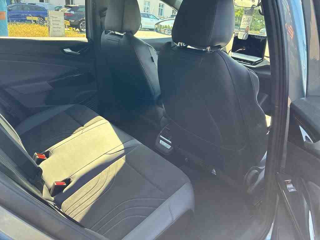 Volkswagen ID.4 Pro Performance NAVI SHZ RFK ACC 9