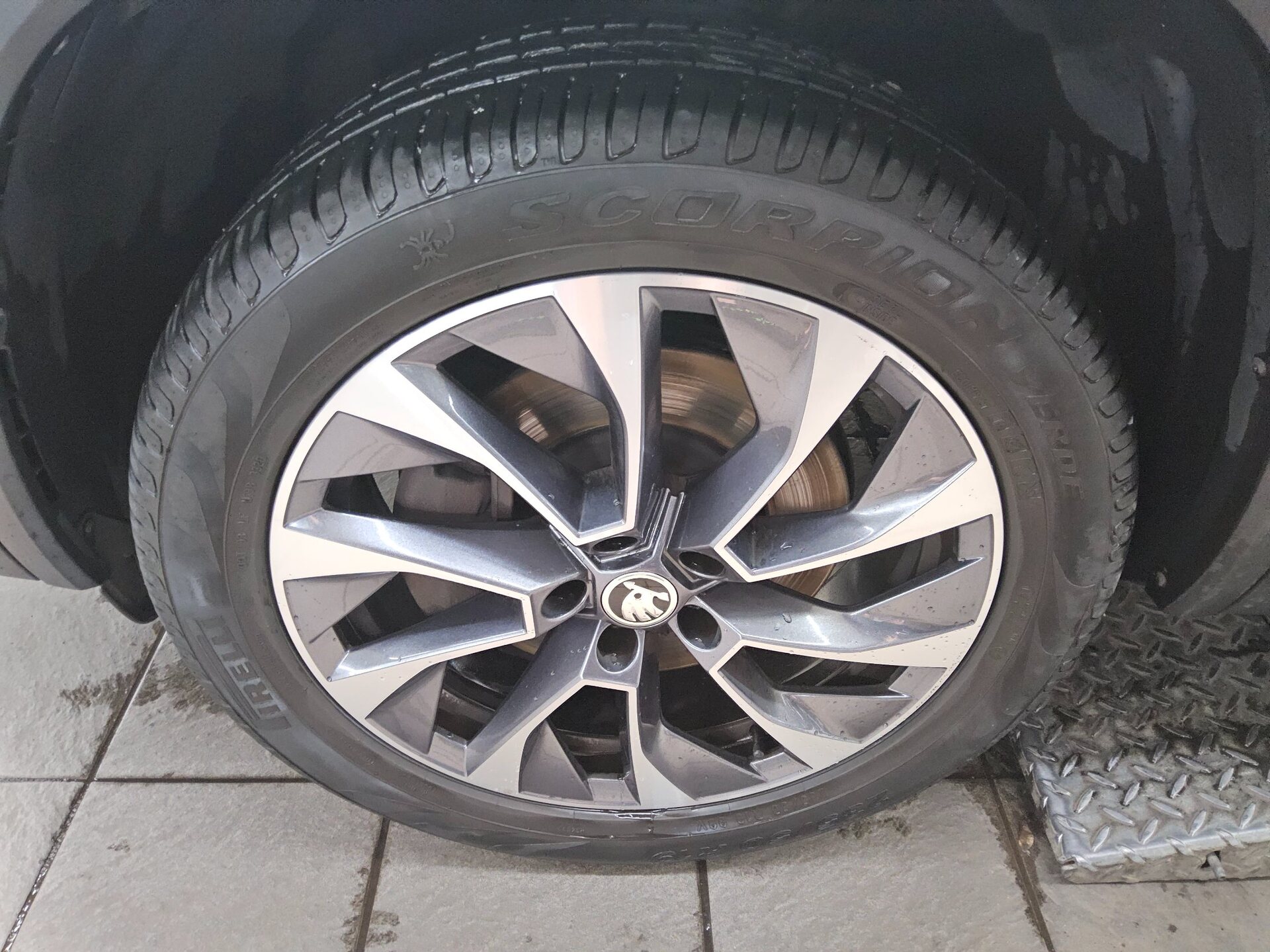 Skoda Kodiaq 2.0 TDI 4x4 Drive Navi LED vc ACC StHzg 11