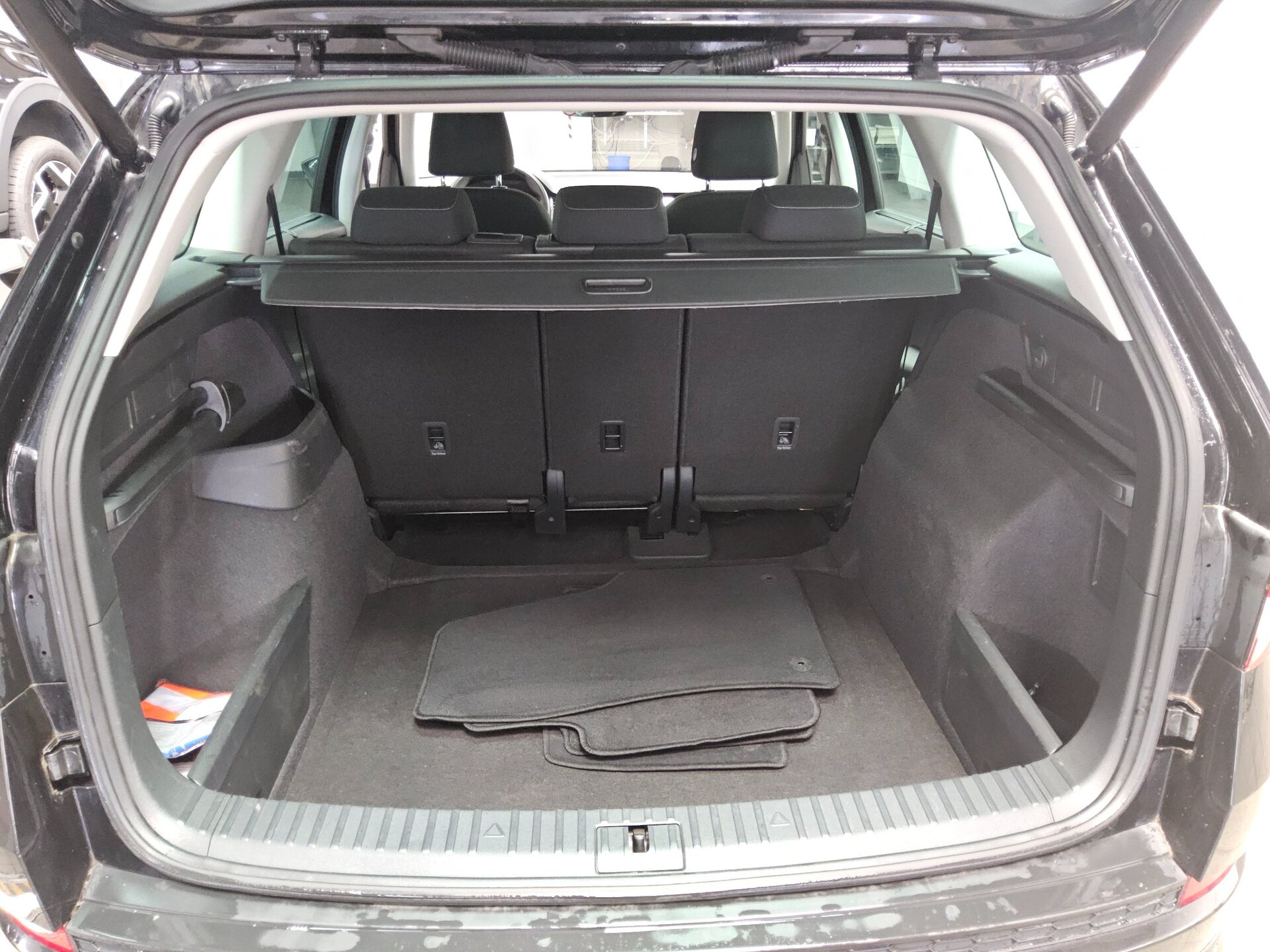 Skoda Kodiaq 2.0 TDI 4x4 Drive Navi LED vc ACC StHzg 12