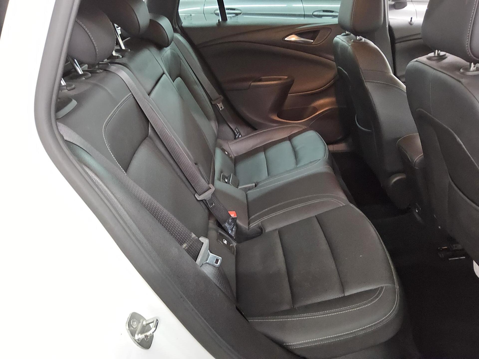 Opel Astra ST 1.5 D Elegance Navi LED Leder 4xShz AHK PDC 13