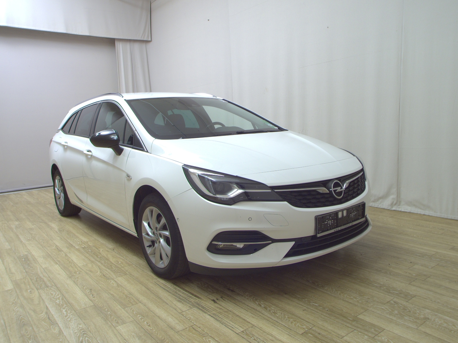 Opel Astra ST 1.5 D Elegance Navi LED Leder 4xShz AHK PDC 3