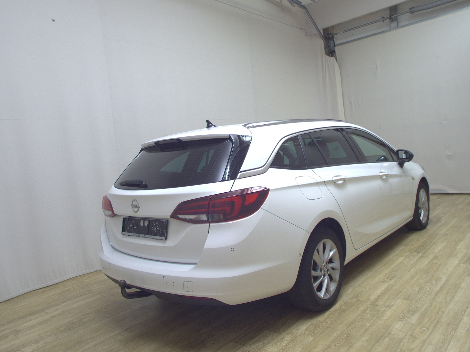 Opel Astra ST 1.5 D Elegance Navi LED Leder 4xShz AHK PDC 4
