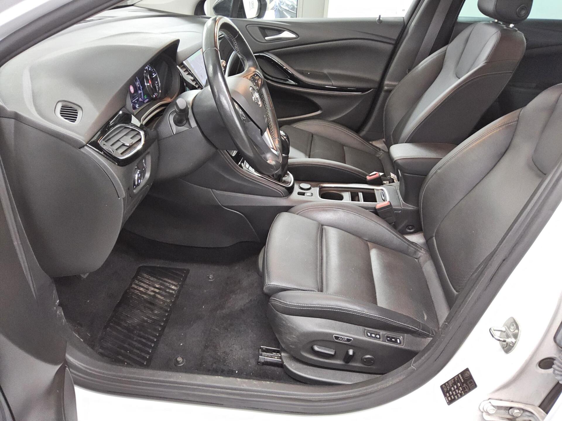 Opel Astra ST 1.5 D Elegance Navi LED Leder 4xShz AHK PDC 8