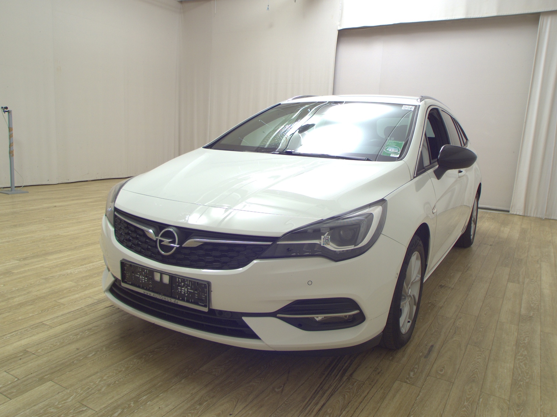 Opel Astra ST 1.5 D Elegance Navi LED Leder 4xShz AHK PDC 2