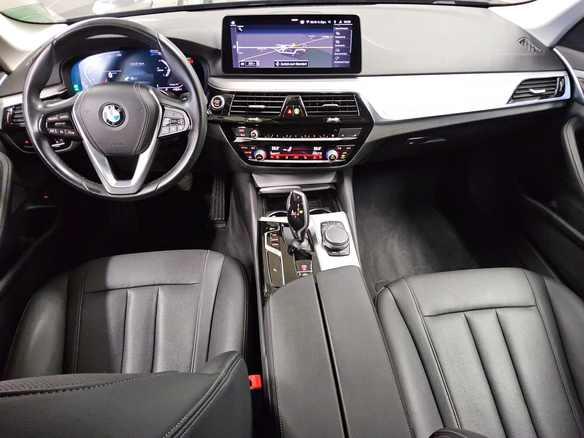 BMW 520dA Touring Navi LED Leder AHK Kamera 5
