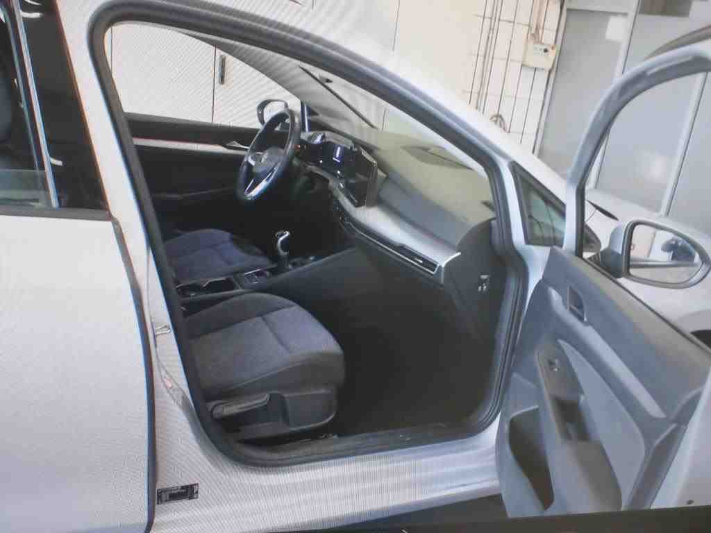 Volkswagen Golf-8 Var. 2.0 TDI Life NAVI KLIMAAUT SHZ RFK LED 5