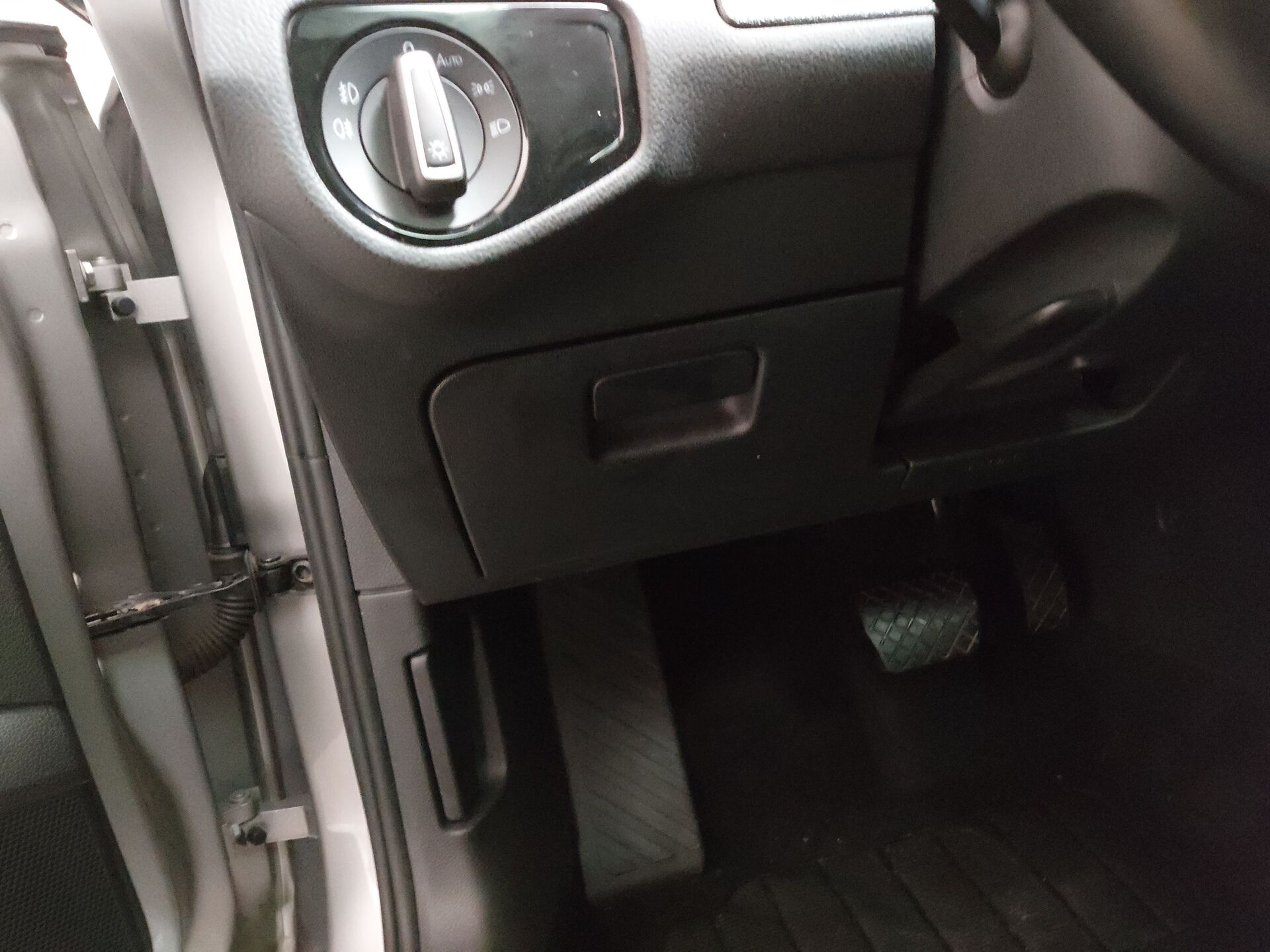 Volkswagen Golf-7 2.0 TDI Highline NAVI KLIMA LED RADIO MFL 9