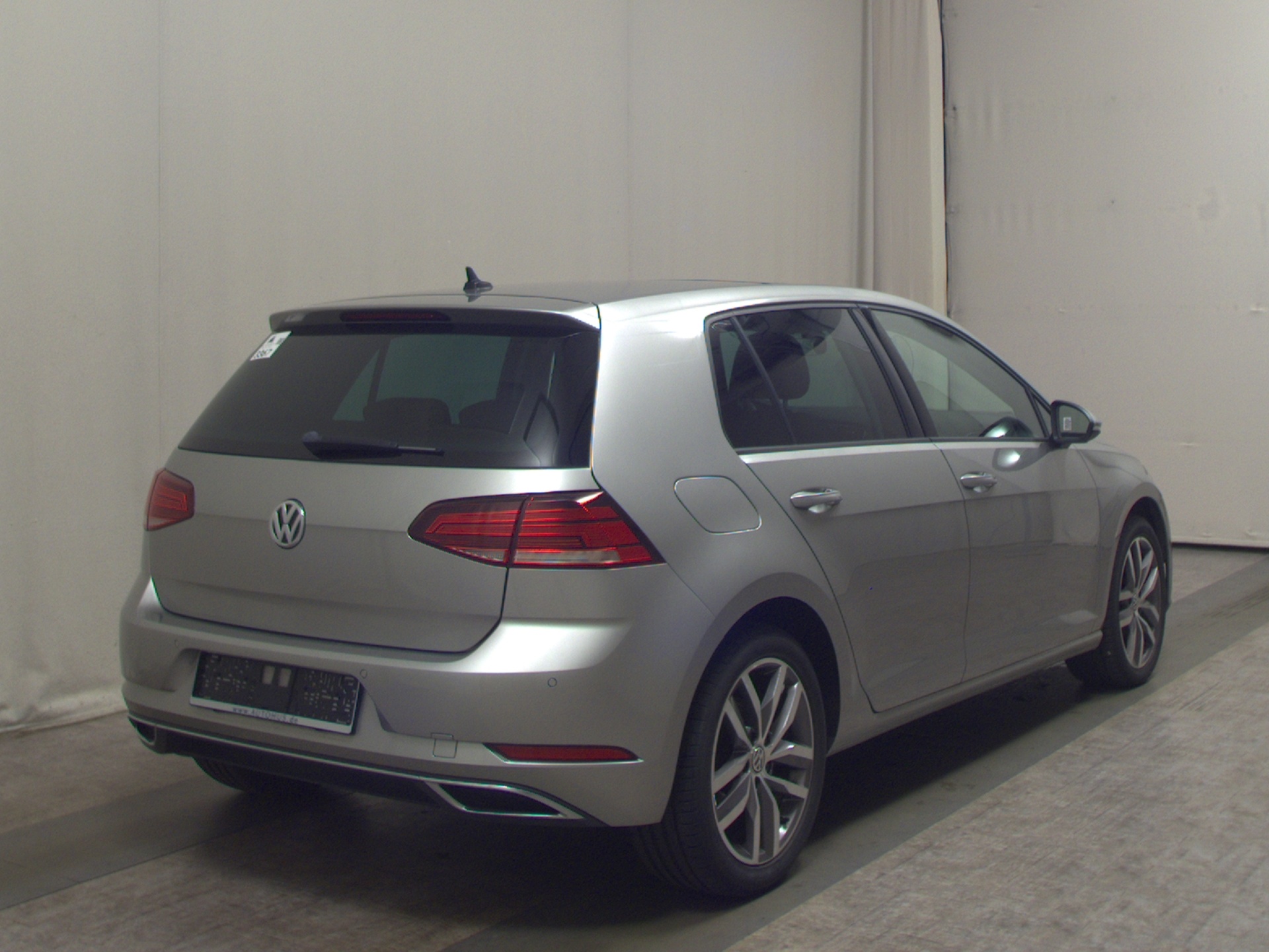 Volkswagen Golf-7 2.0 TDI Highline NAVI KLIMA LED RADIO MFL 4