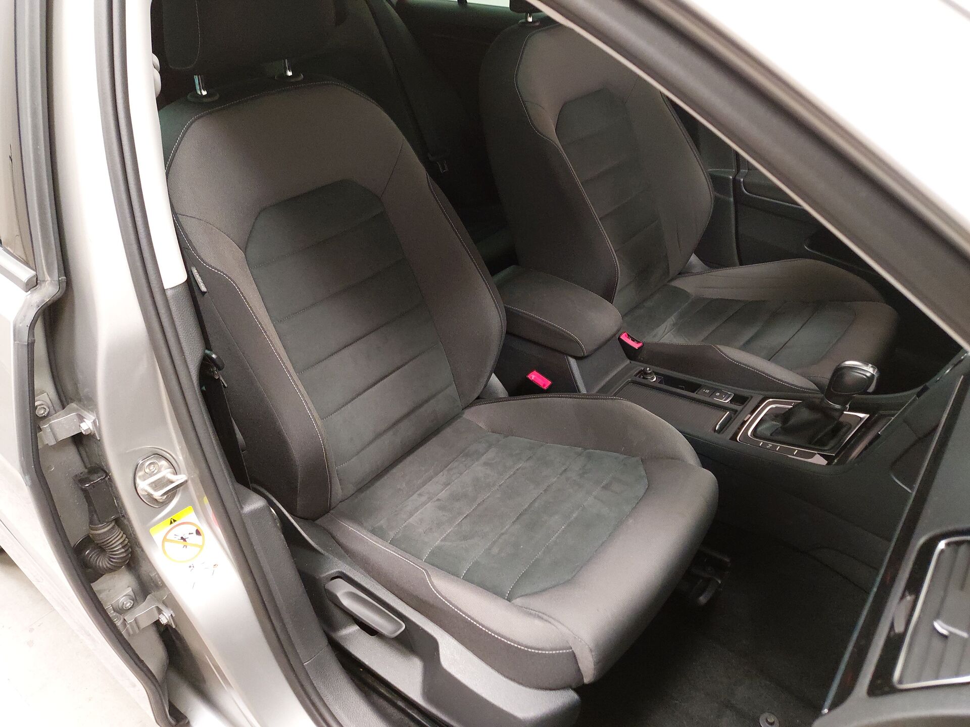 Volkswagen Golf-7 2.0 TDI Highline NAVI KLIMA LED RADIO MFL 11