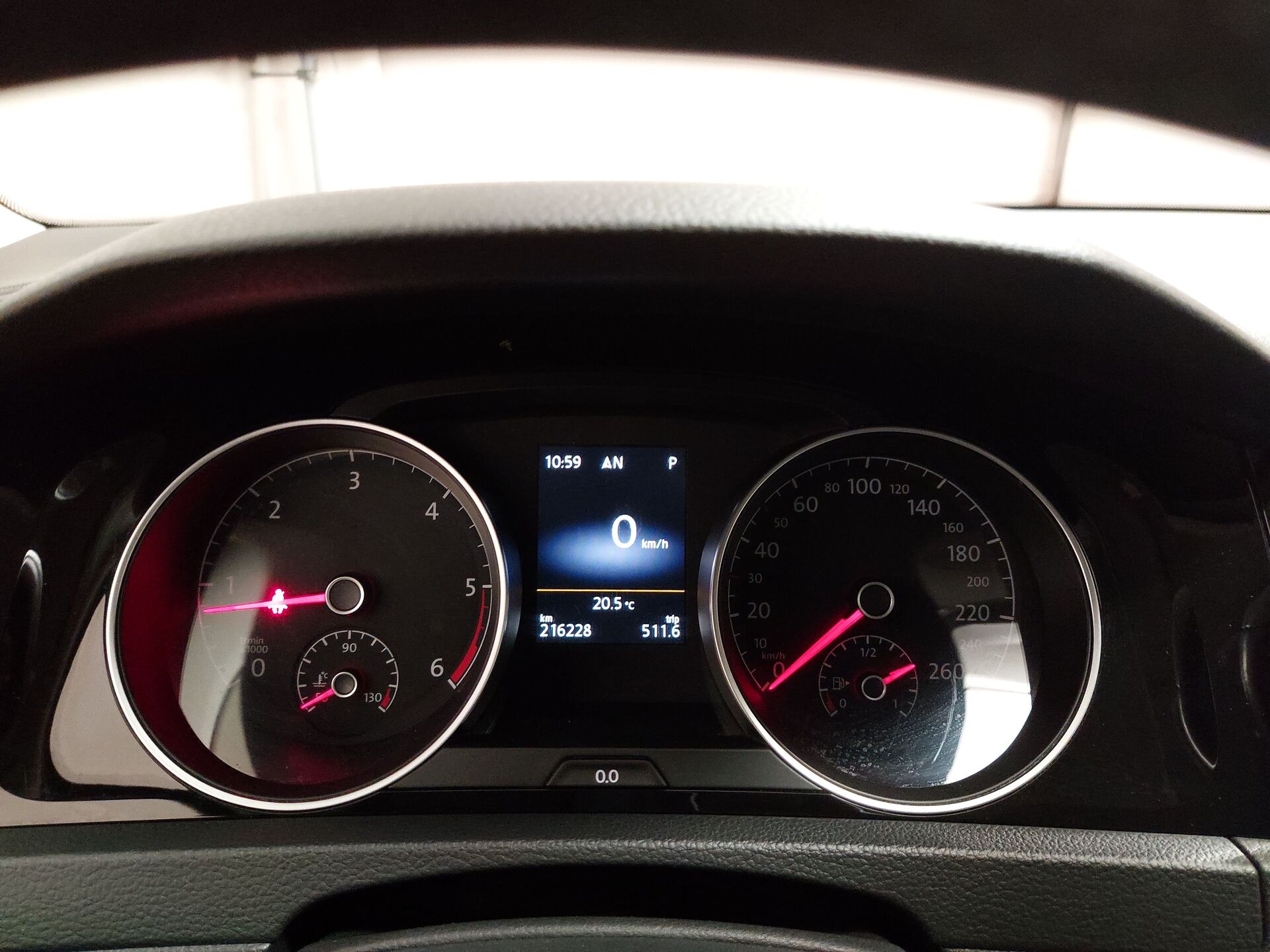 Volkswagen Golf-7 Var. 1.6 TDI Allstar Navi PDC SHZ 17