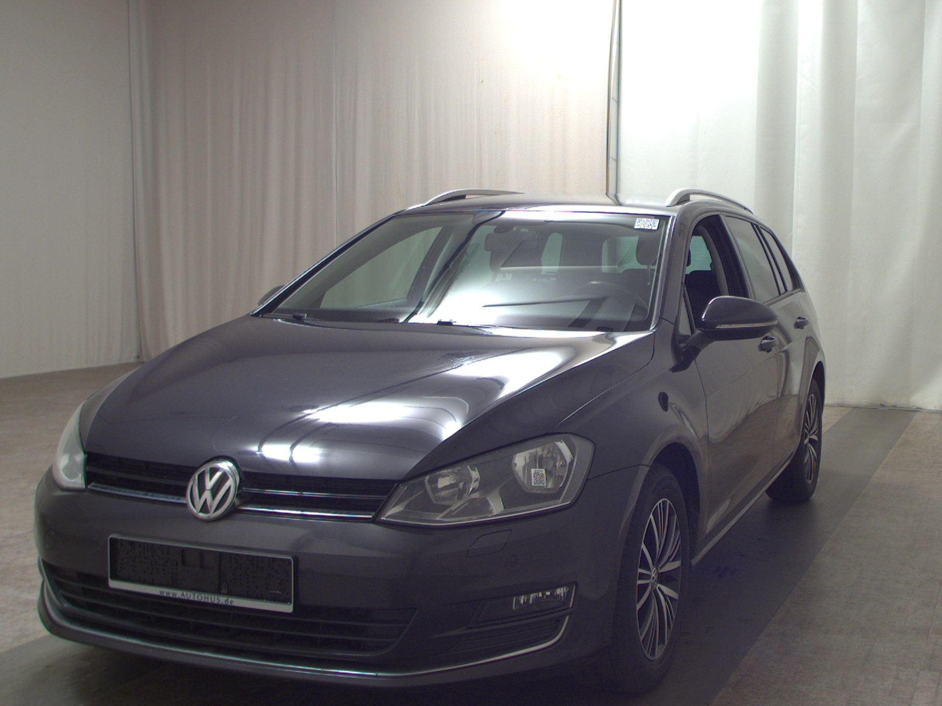 Volkswagen Golf-7 Var. 1.6 TDI Allstar Navi PDC SHZ 2