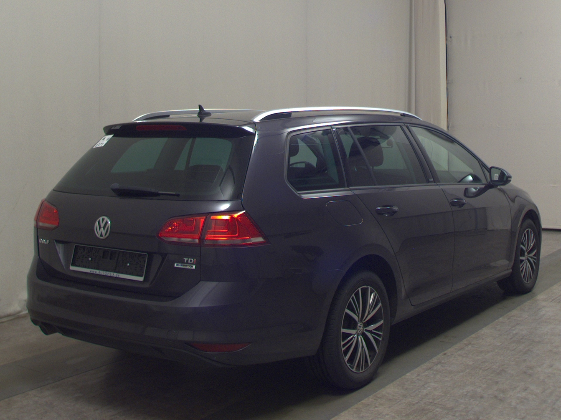 Volkswagen Golf-7 Var. 1.6 TDI Allstar Navi PDC SHZ 4