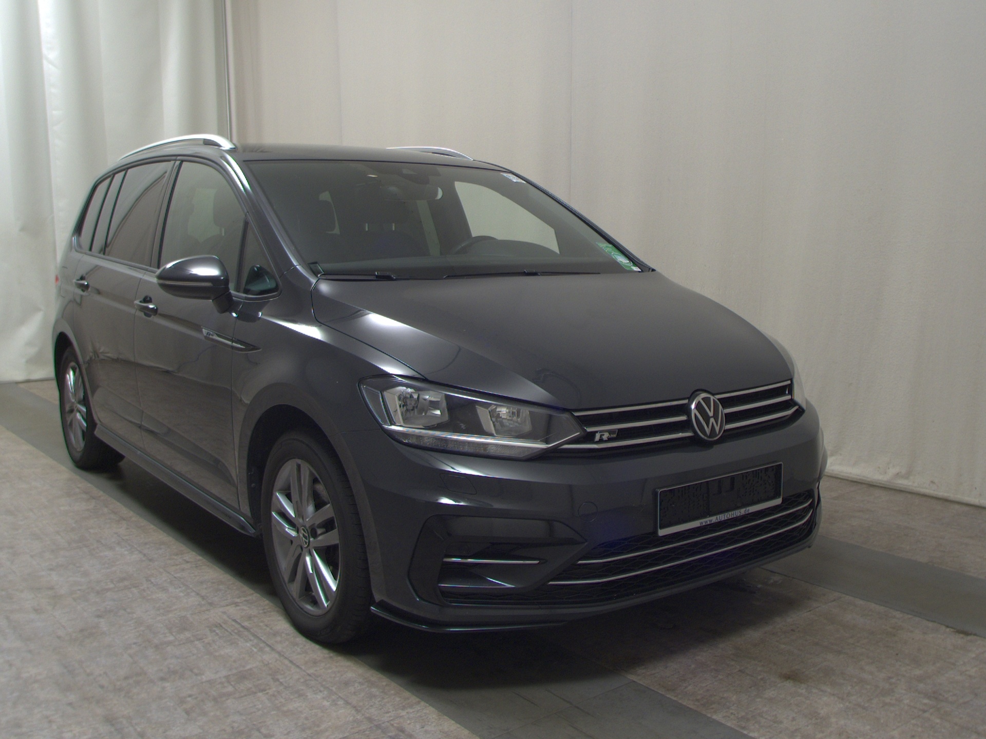 Volkswagen Touran 2.0 TDI Comf. Navi AID R-Line StHzg. AHK RFK 3